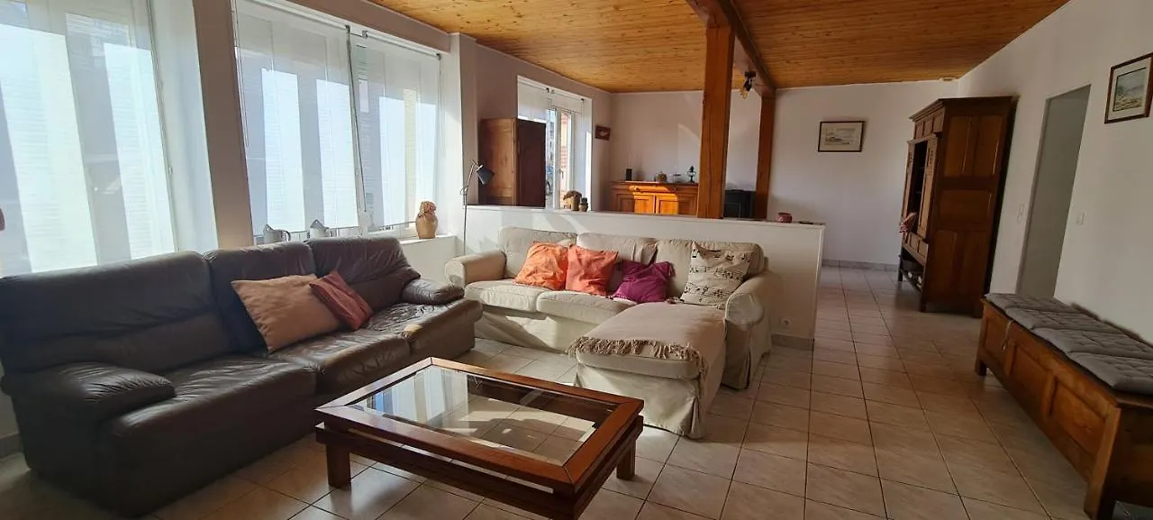 Grande Maison Dans Le Bourg De Nevez + Jardin Holiday home